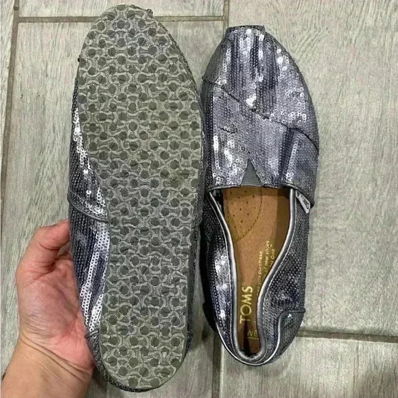 Toms Women’s Size 6.5 Sparkly - Picture 4 of 4